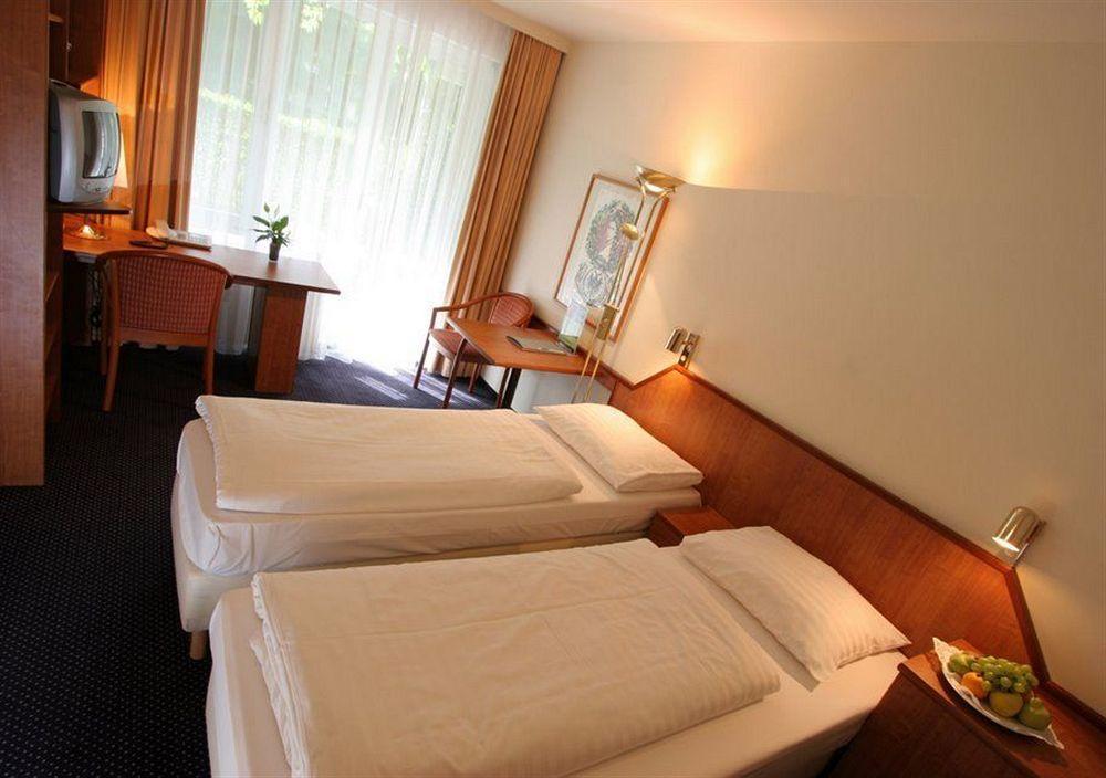 Living Hotel Kaiser Franz Joseph Vienna Room photo
